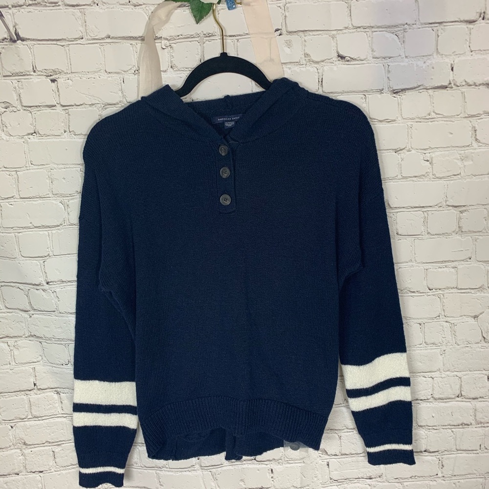 NWT American Eagle navy and white striped sweater